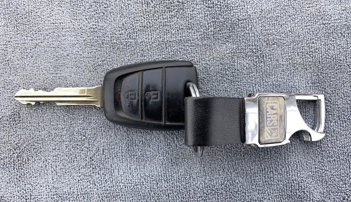 2019 Hyundai Grand i10 MAGNA 1.2 KAPPA VTVT, Petrol, Manual, 19,964 km, Key Close Up