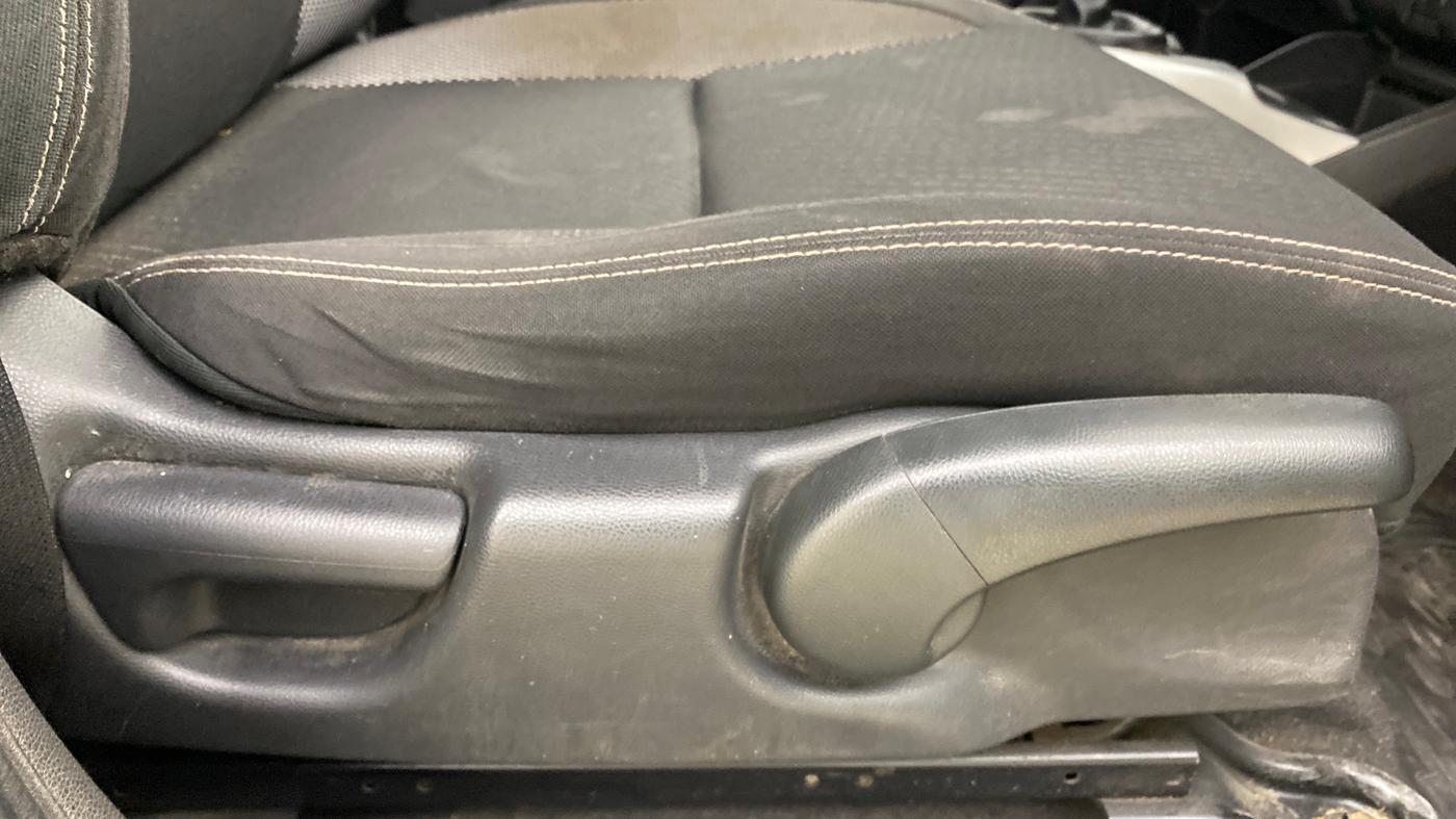 2019 Honda WR-V 1.2L I-VTEC VX MT, Petrol, Manual, 54,685 km, Driver Side Adjustment Panel