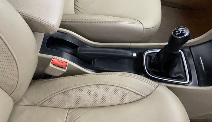 2019 Maruti Ciaz ALPHA 1.5 SHVS PETROL, Petrol, Manual, 72,030 km, Gear Lever