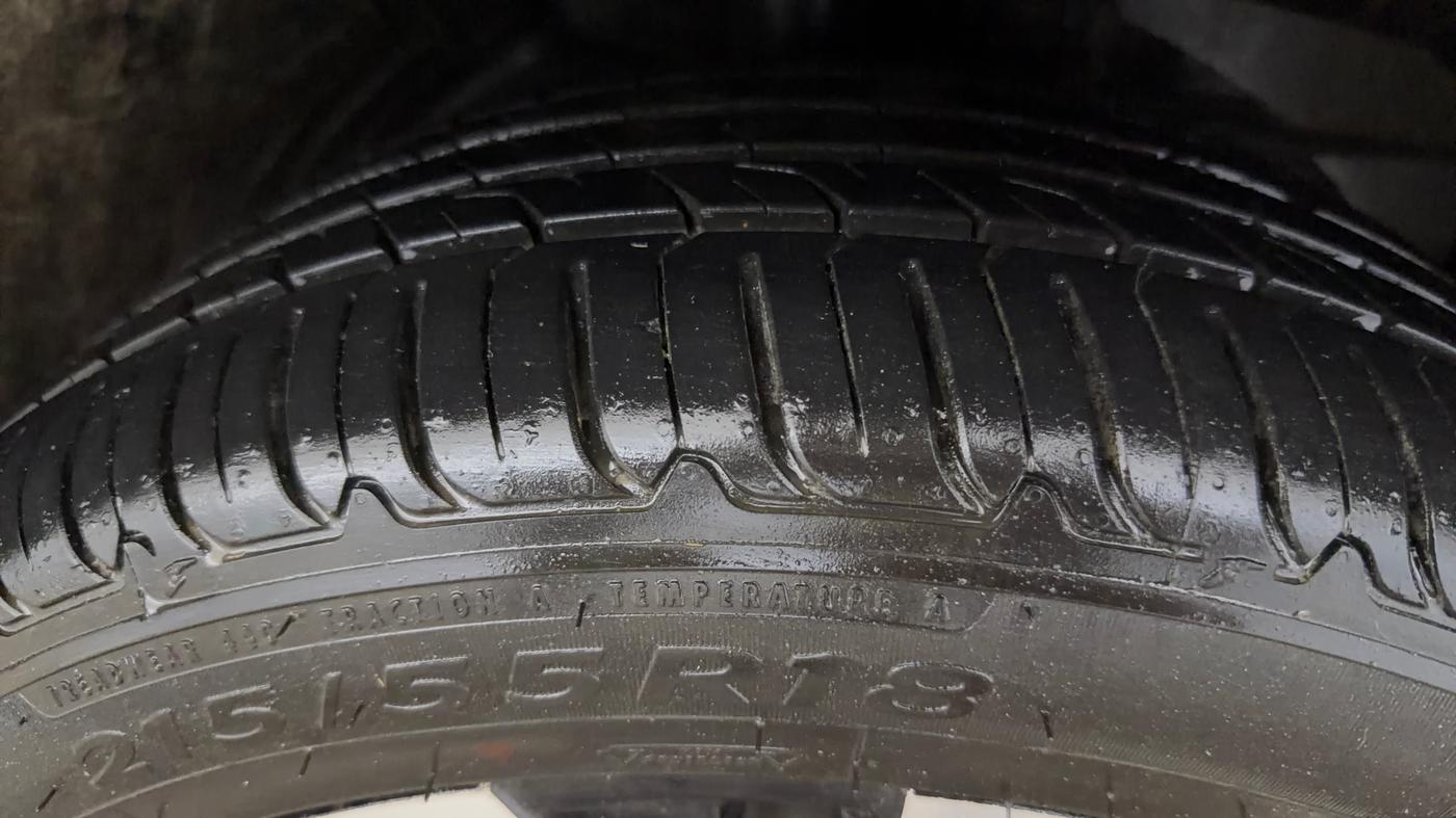 2023 MG HECTOR SHARP PRO 1.5 TURBO MT PETROL, Petrol, Manual, 50,929 km, Right Front Tyre Tread