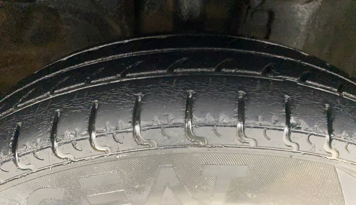 2018 Renault Kwid CLIMBER 1.0 AMT, Petrol, Automatic, 55,646 km, Right Front Tyre Tread