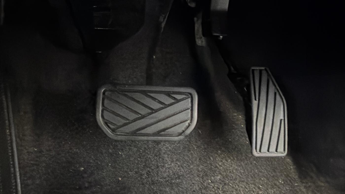 2023 Maruti FRONX DELTA PLUS 1.2L AGS, Petrol, Automatic, 10,437 km, Pedals