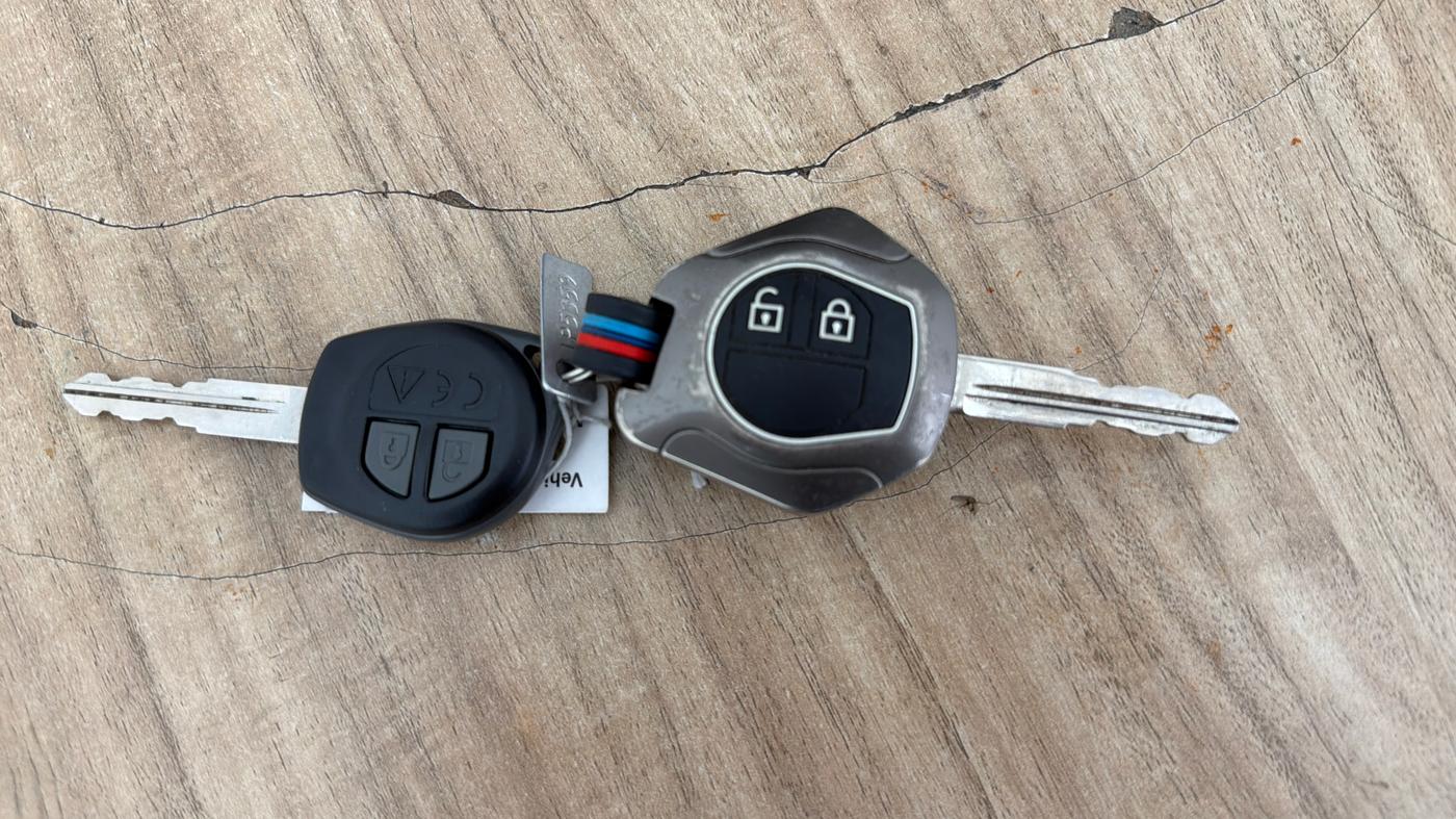 2023 Maruti FRONX DELTA PLUS 1.2L AGS, Petrol, Automatic, 10,437 km, Key Close Up