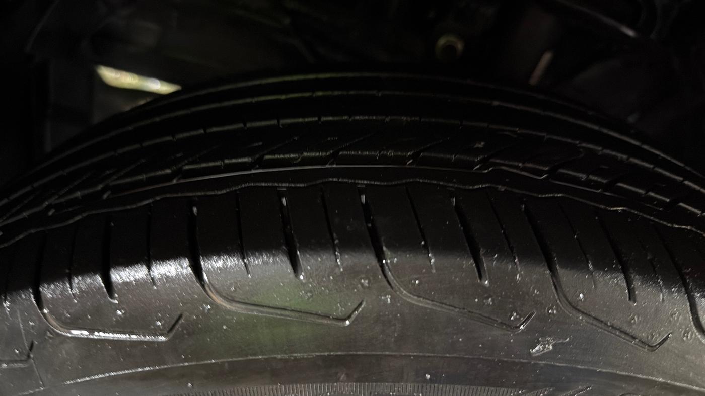 2023 Maruti FRONX DELTA PLUS 1.2L AGS, Petrol, Automatic, 10,437 km, Left Front Tyre Tread