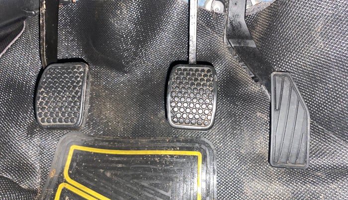 2017 Maruti Alto 800 LXI, Petrol, Manual, 18,413 km, Pedals