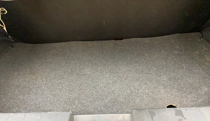 2017 Maruti Alto 800 LXI, Petrol, Manual, 18,413 km, Boot Inside