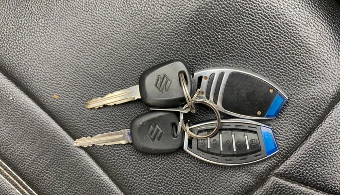 2017 Maruti Alto 800 LXI, Petrol, Manual, 18,413 km, Key Close Up