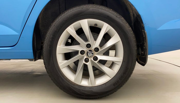 2022 Skoda SLAVIA AMBITION 1.0L TSI AT, Petrol, Automatic, 5,818 km, Left Rear Wheel