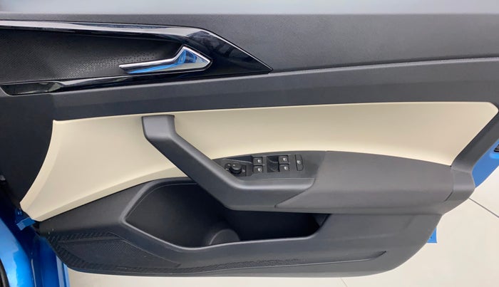 2022 Skoda SLAVIA AMBITION 1.0L TSI AT, Petrol, Automatic, 5,818 km, Driver Side Door Panels Control