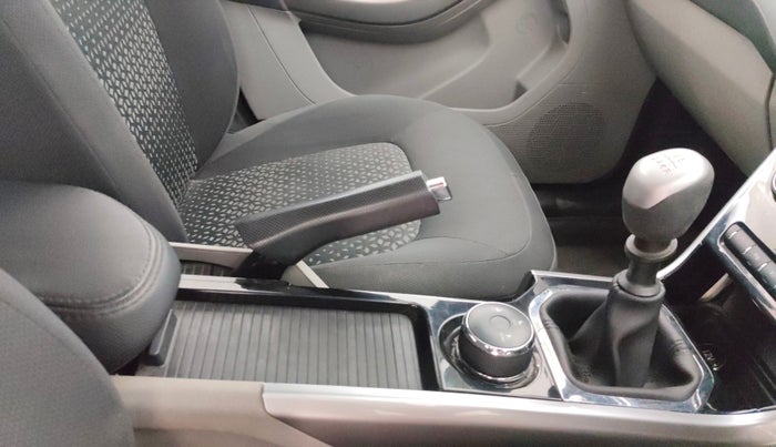 2018 Tata NEXON XZ PLUS DIESEL DUAL TONE, Diesel, Manual, 68,843 km, Gear Lever
