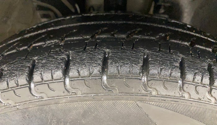 2019 Renault Kwid RXT 1.0 AMT (O), Petrol, Automatic, 27,164 km, Right Front Tyre Tread