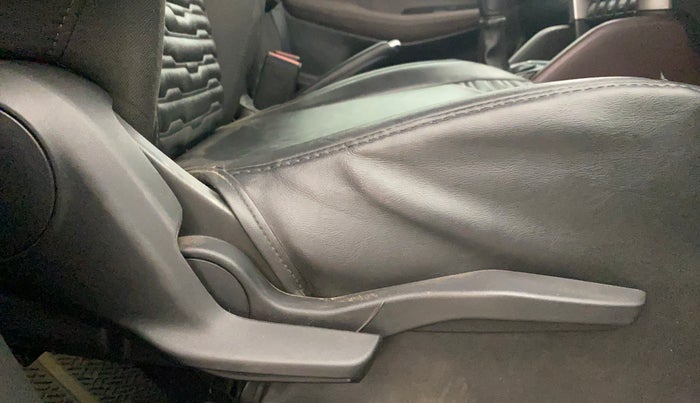 2023 Maruti Grand Vitara ZETA SMART HYBRID, Petrol, Manual, 18,981 km, Driver Side Adjustment Panel