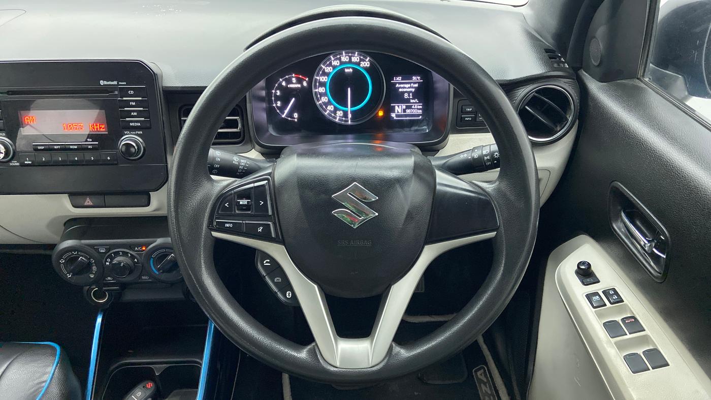2017 Maruti IGNIS ZETA 1.3 AMT DUAL TONE, Diesel, Automatic, 98,700 km, Steering Wheel Close Up