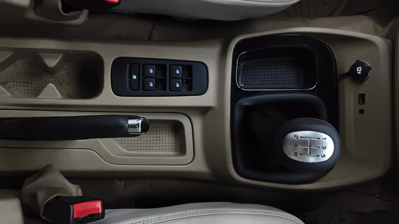 2023 Mahindra BOLERO NEO N 10 (O), Diesel, Manual, 47,719 km, Gear Lever