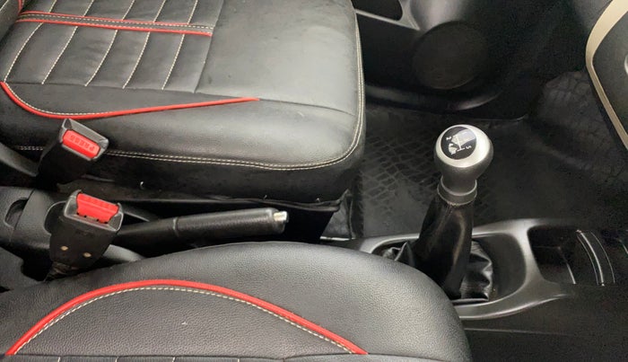 2013 Maruti Wagon R 1.0 VXI, Petrol, Manual, 60,673 km, Gear Lever