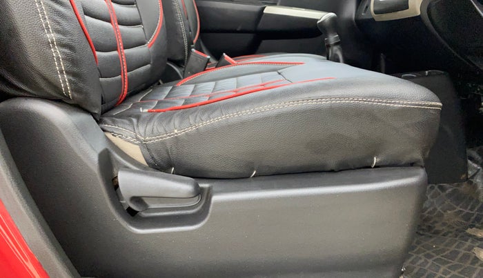 2013 Maruti Wagon R 1.0 VXI, Petrol, Manual, 60,673 km, Driver Side Adjustment Panel