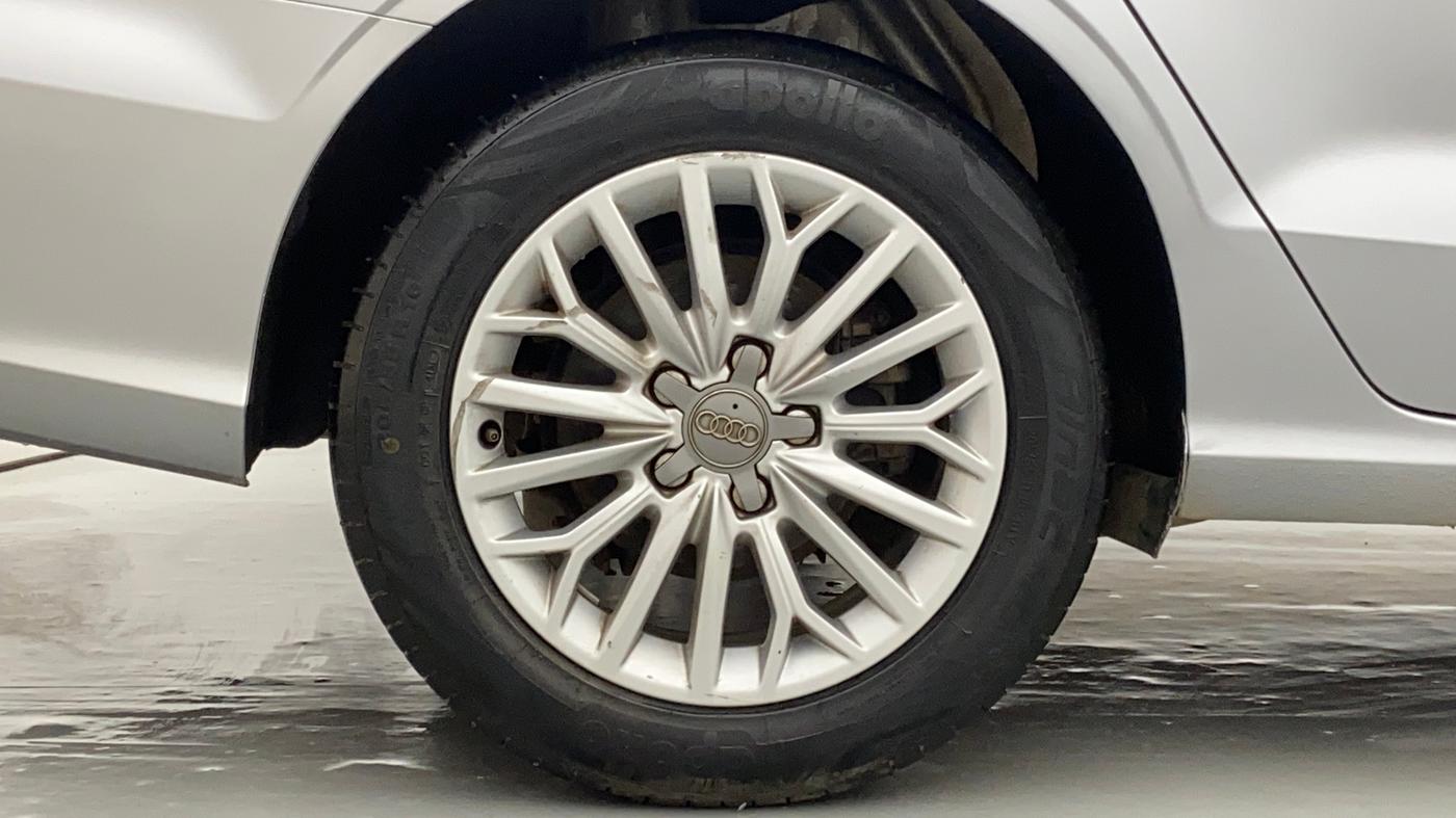 2015 Audi A3 35TDI, Diesel, Automatic, 87,843 km, Right Rear Wheel