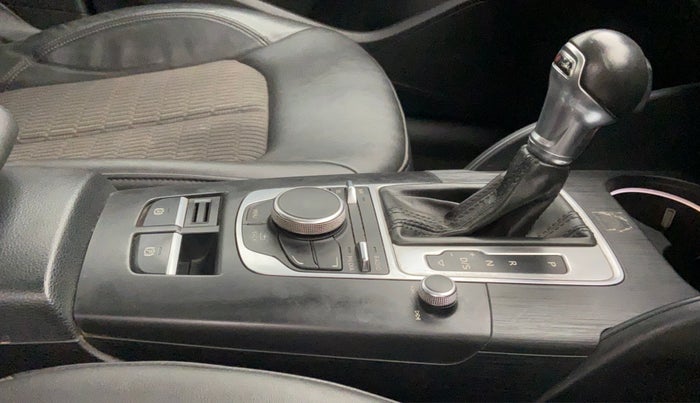2015 Audi A3 35TDI, Diesel, Automatic, 87,843 km, Gear Lever