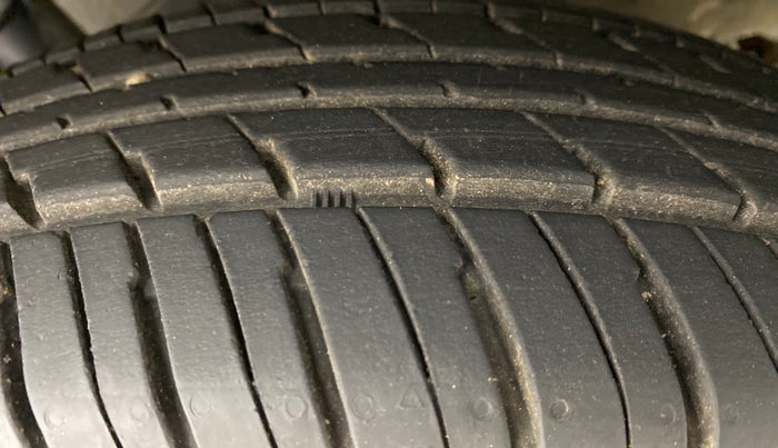 2018 Renault Kwid RXL, Petrol, Manual, 11,344 km, Right Rear Tyre Tread