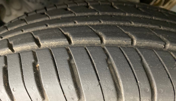 2018 Renault Kwid RXL, Petrol, Manual, 11,344 km, Left Rear Tyre Tread