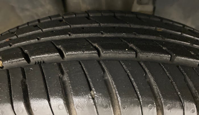 2018 Renault Kwid RXL, Petrol, Manual, 11,344 km, Right Front Tyre Tread