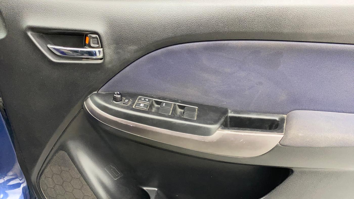2019 Maruti Baleno DELTA PETROL 1.2, Petrol, Manual, 59,661 km, Driver Side Door Panels Control