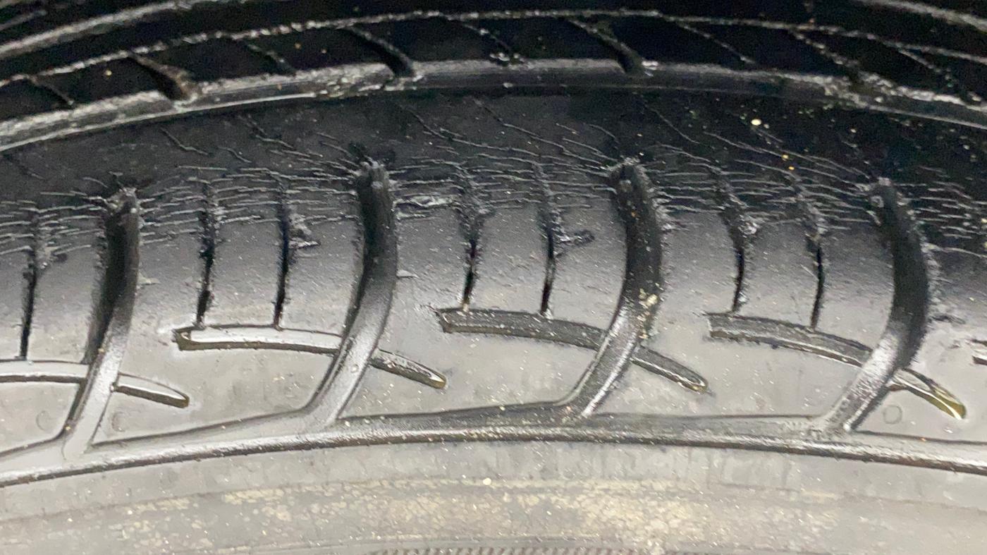 2019 Maruti Baleno DELTA PETROL 1.2, Petrol, Manual, 59,661 km, Right Front Tyre Tread