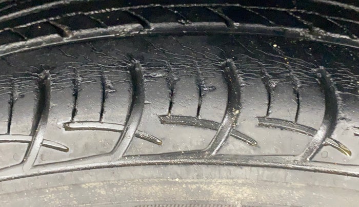 2019 Maruti Baleno DELTA PETROL 1.2, Petrol, Manual, 59,661 km, Right Front Tyre Tread