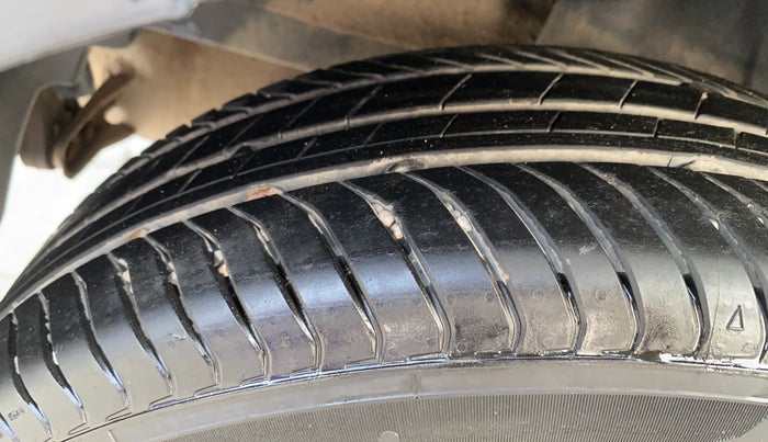 2022 Hyundai GRAND I10 NIOS SPORTZ 1.2 KAPPA VTVT, Petrol, Manual, 61,197 km, Right Rear Tyre Tread