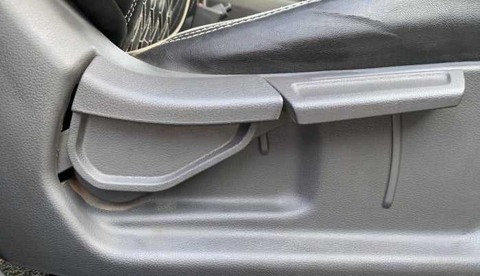 2022 Hyundai GRAND I10 NIOS SPORTZ 1.2 KAPPA VTVT, Petrol, Manual, 61,197 km, Driver Side Adjustment Panel