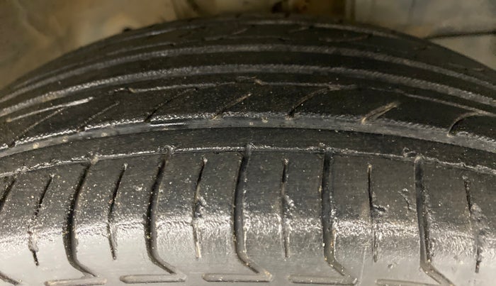2015 Honda City V MT PETROL, Petrol, Manual, 65,973 km, Right Front Tyre Tread