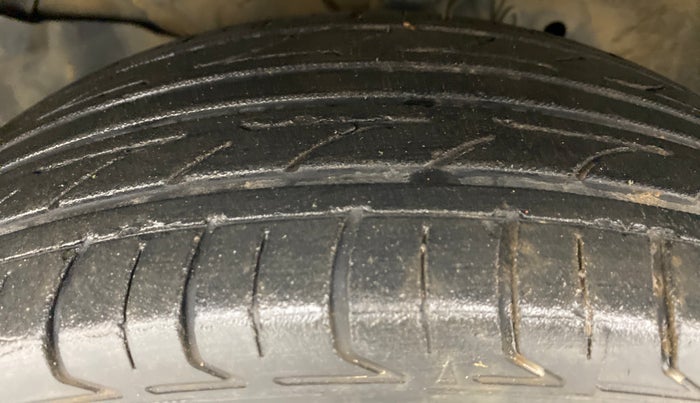 2015 Honda City V MT PETROL, Petrol, Manual, 65,973 km, Left Front Tyre Tread