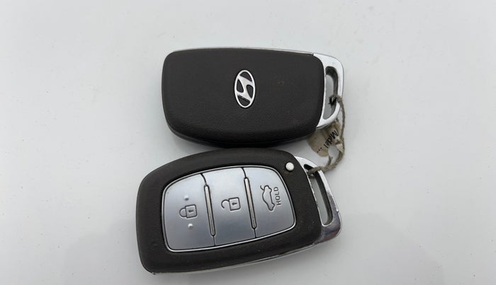 2020 Hyundai AURA SX+ 1.0 TURBO GDI MT, Petrol, Manual, 46,828 km, Key Close Up