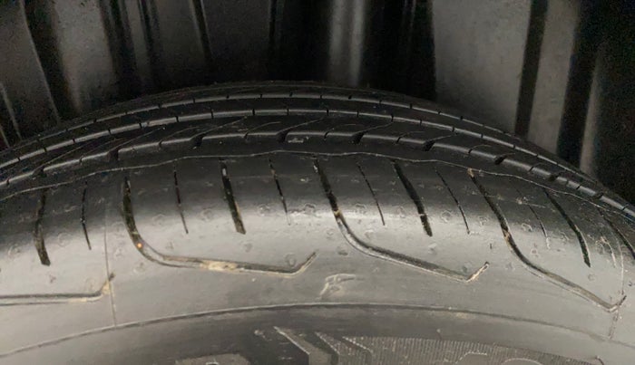 2024 Toyota Urban Cruiser Taisor V 1.0 Petrol MT, Petrol, Manual, 3,060 km, Left Rear Tyre Tread