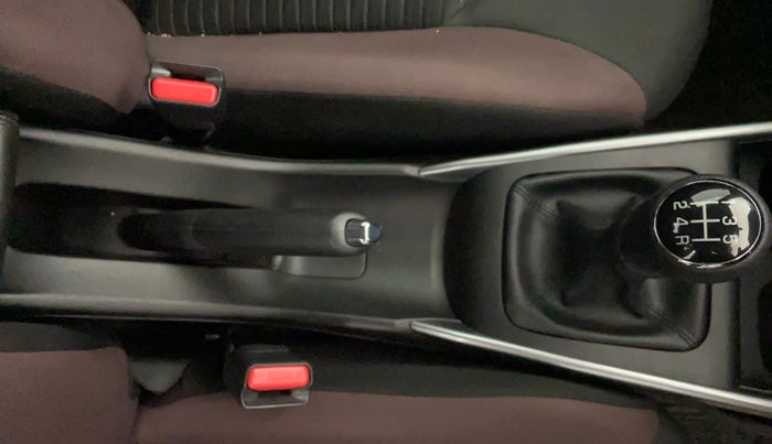 2024 Toyota Urban Cruiser Taisor V 1.0 Petrol MT, Petrol, Manual, 3,060 km, Gear Lever