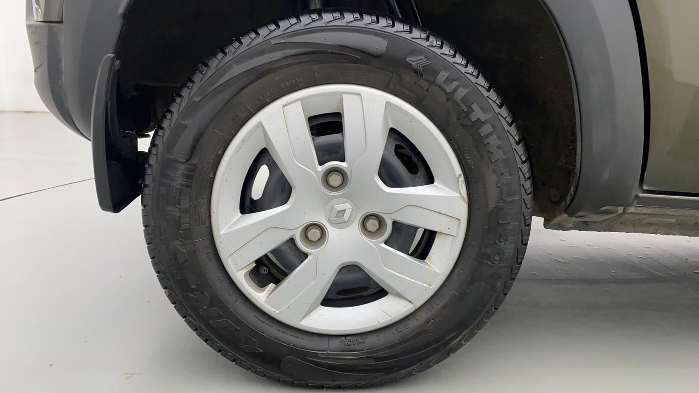 2017 Renault Kwid RXT 1.0 EASY-R  AT, Petrol, Automatic, 19,419 km, Right Rear Wheel