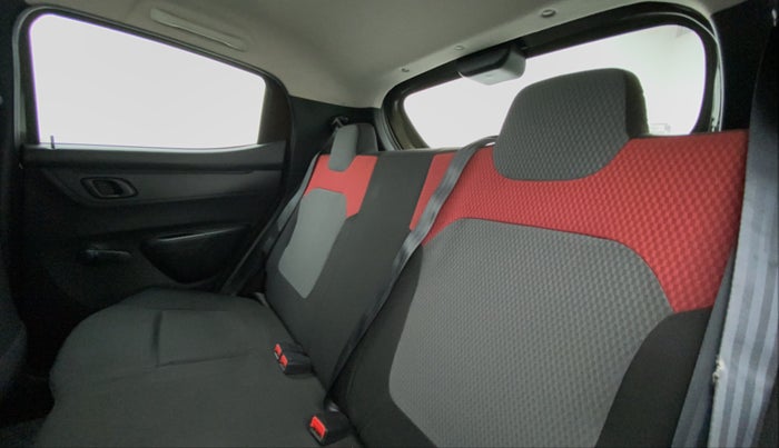 2017 Renault Kwid RXT 1.0 EASY-R  AT, Petrol, Automatic, 19,419 km, Right Side Rear Door Cabin