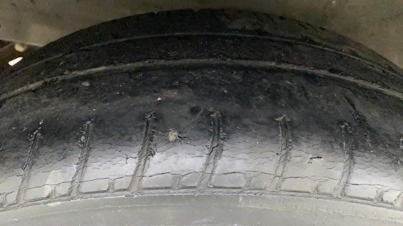 2013 Hyundai i20 MAGNA (O) 1.2, Petrol, Manual, 70,894 km, Right Rear Tyre Tread