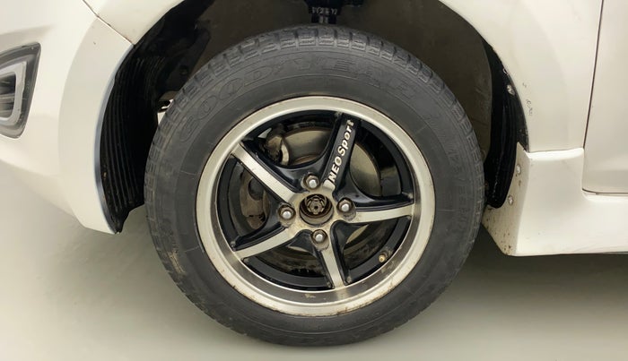 2013 Hyundai i20 MAGNA (O) 1.2, Petrol, Manual, 70,894 km, Left Front Wheel