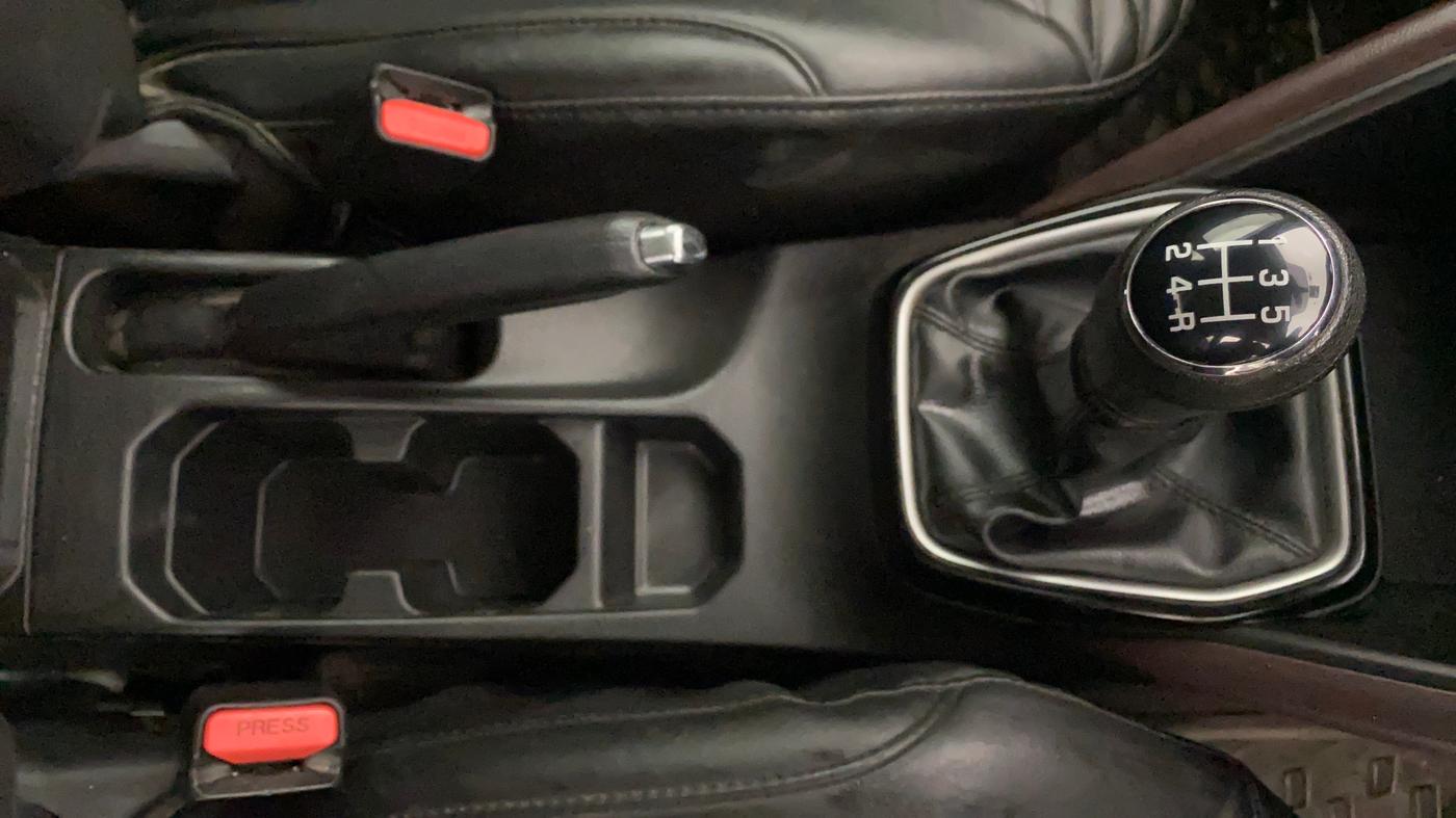 2022 Maruti Grand Vitara ZETA SMART HYBRID, Petrol, Manual, 87,704 km, Gear Lever