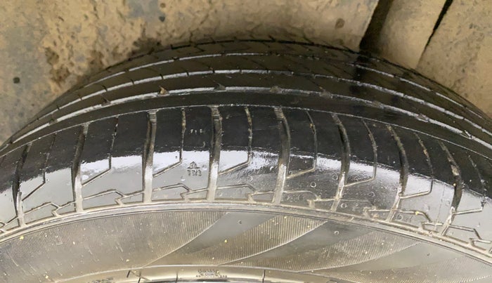 2022 Maruti Grand Vitara ZETA SMART HYBRID, Petrol, Manual, 87,704 km, Left Rear Tyre Tread