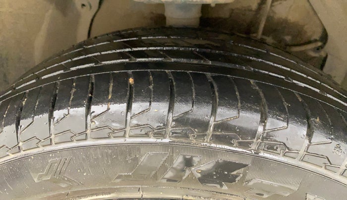 2022 Maruti Grand Vitara ZETA SMART HYBRID, Petrol, Manual, 87,704 km, Right Front Tyre Tread