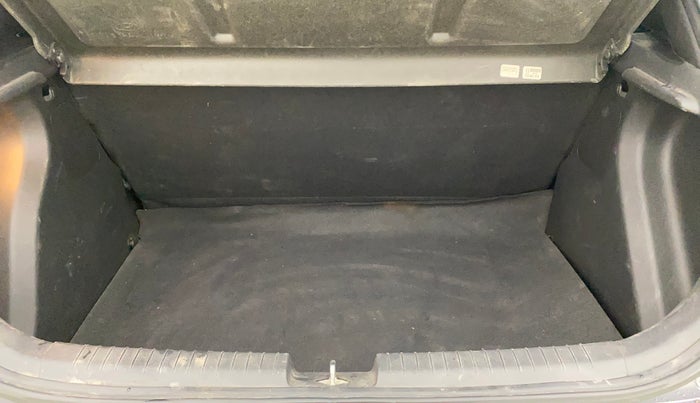 2014 Hyundai Elite i20 SPORTZ 1.2 (O), Petrol, Manual, 53,971 km, Boot Inside