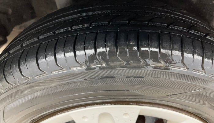 2015 Honda Amaze 1.2L I-VTEC S, Petrol, Manual, 68,808 km, Right Rear Tyre Tread