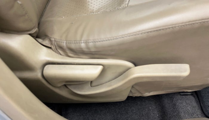 2015 Honda Amaze 1.2L I-VTEC S, Petrol, Manual, 68,808 km, Driver Side Adjustment Panel