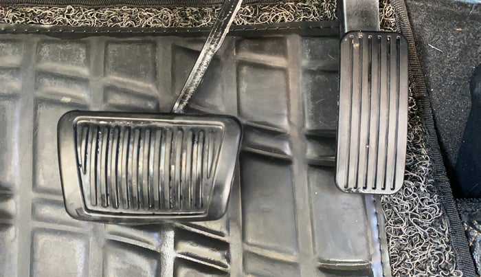 2022 KIA CARENS LUXURY PLUS 1.4 PETROL DCT 7 STR, Petrol, Automatic, 51,950 km, Pedals