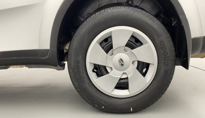 2017 Mahindra XUV500 W6 4X2, Diesel, Manual, 36,565 km, Left Rear Wheel