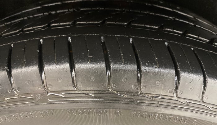 2019 MG HECTOR SHARP 1.5 DCT PETROL, Petrol, Automatic, 46,040 km, Right Rear Tyre Tread