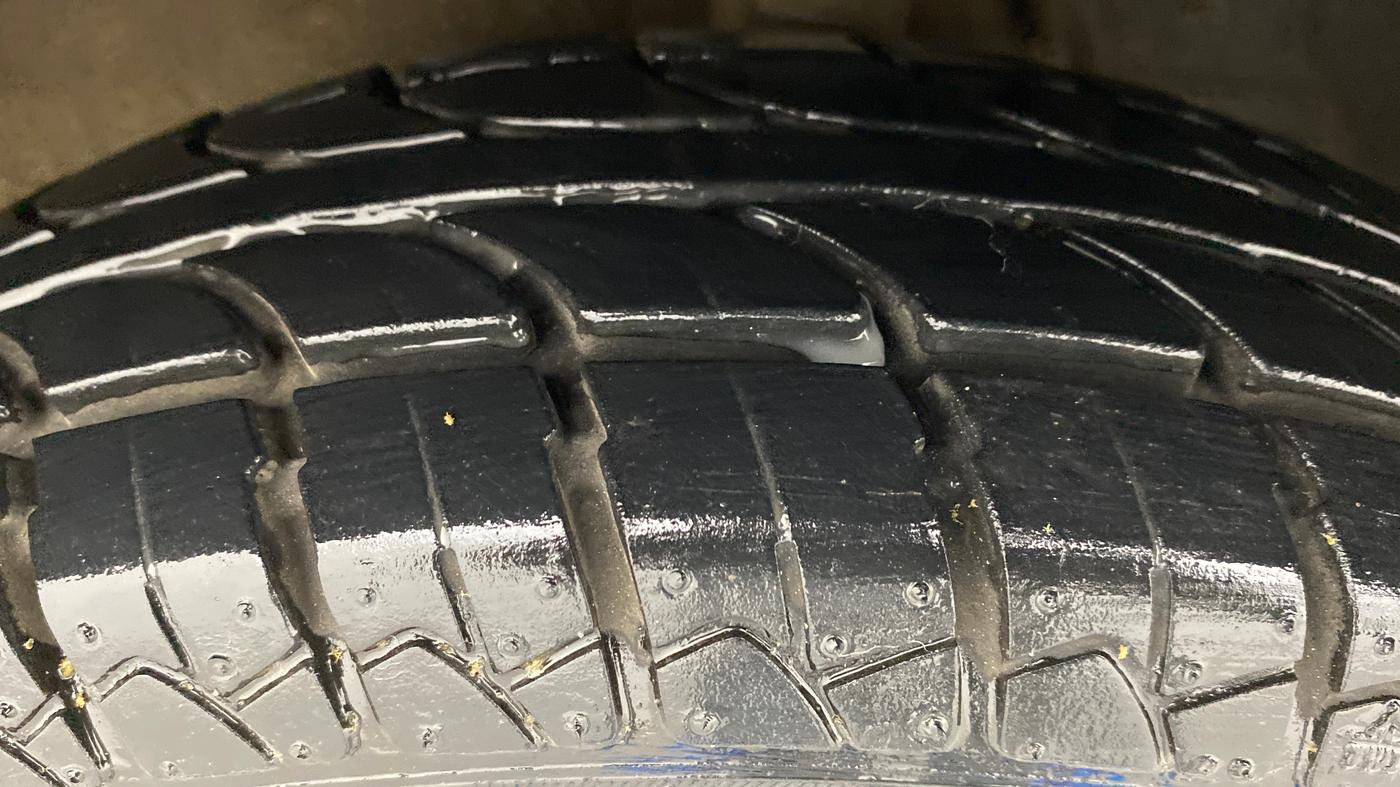 2015 Maruti Alto 800 LXI, Petrol, Manual, 38,257 km, Left Front Tyre Tread