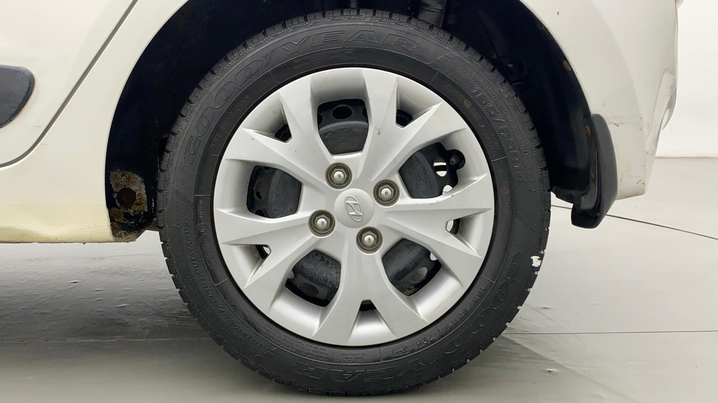 2016 Hyundai Grand i10 SPORTZ 1.2 KAPPA VTVT, Petrol, Manual, 19,416 km, Left Rear Wheel